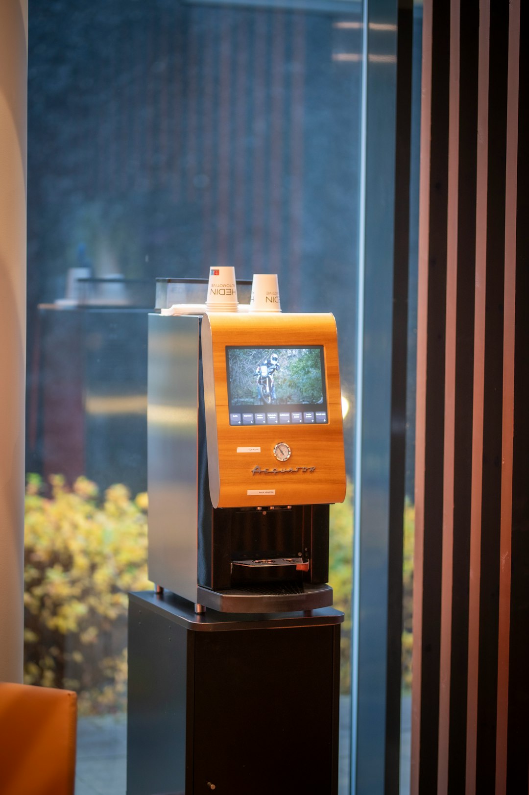 Premium specialty coffee vending machine